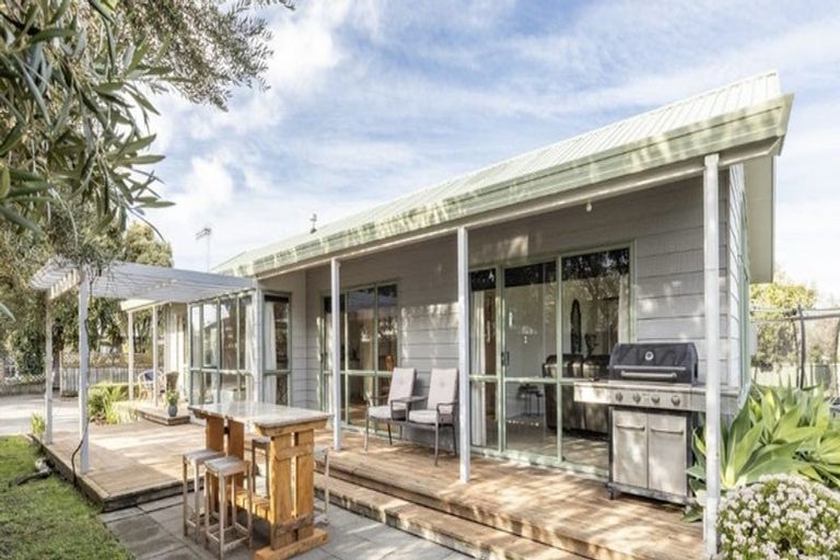 Photo of property in 14 Gill Road, Bay View, Napier, 4104