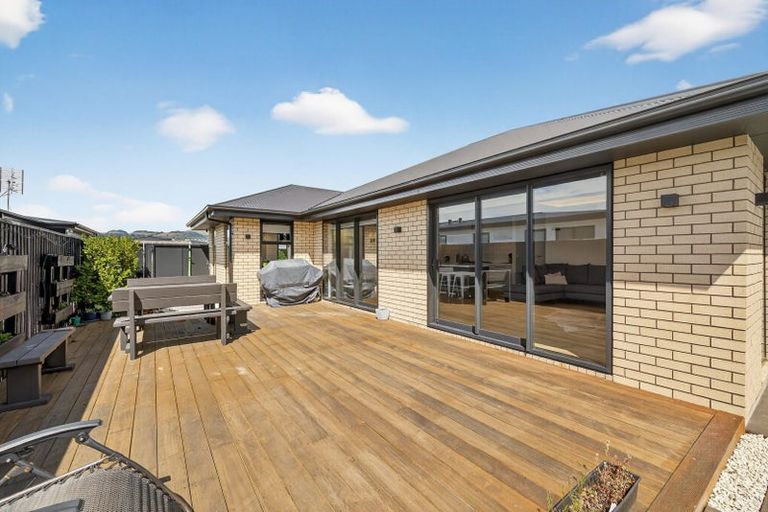 Photo of property in 11 Whitburn Avenue, Halswell, Christchurch, 8025