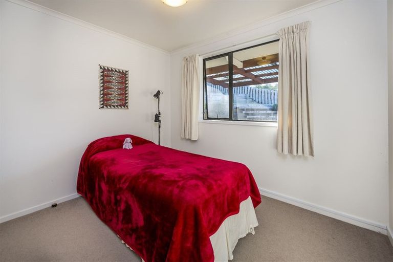 Photo of property in 80 Cabeleigh Drive, Helensville, 0800