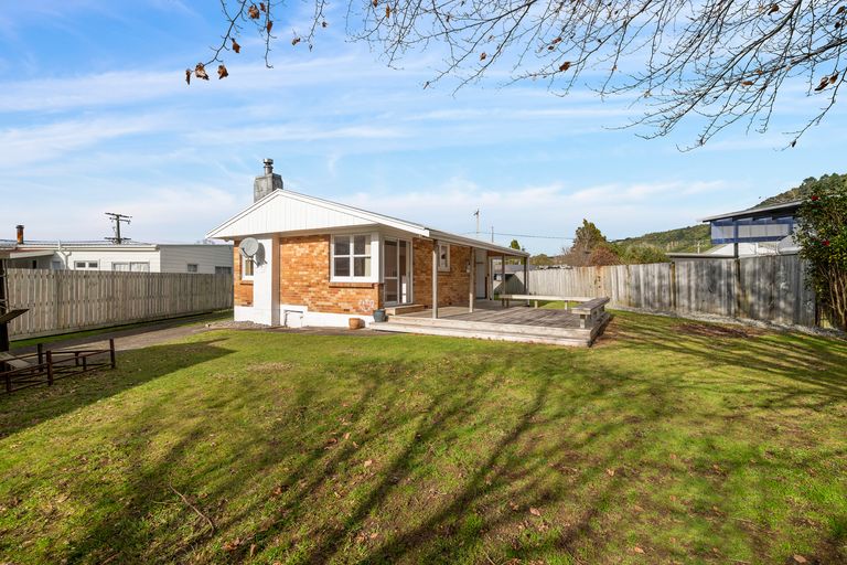 Photo of property in 4 Dawson Drive, Ngongotaha, Rotorua, 3010