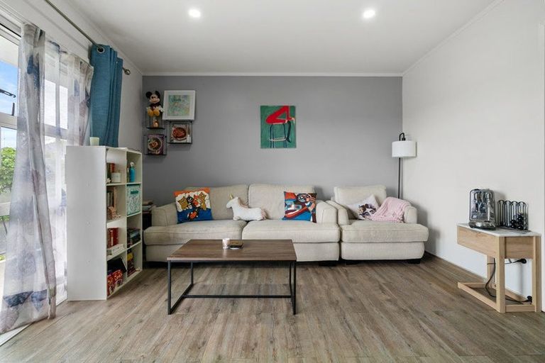 Photo of property in 1/33 Butterworth Avenue, Opaheke, Papakura, 2113