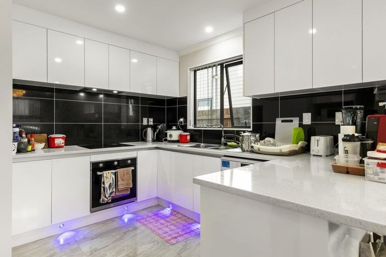 Photo of property in 63a Gray Avenue, Mangere East, Auckland, 2024