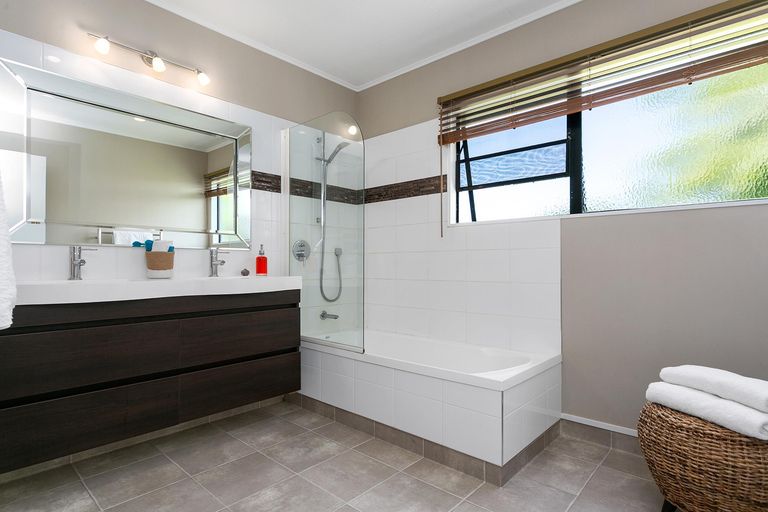 Photo of property in 32 Hetherington Road, Tirau, 3485