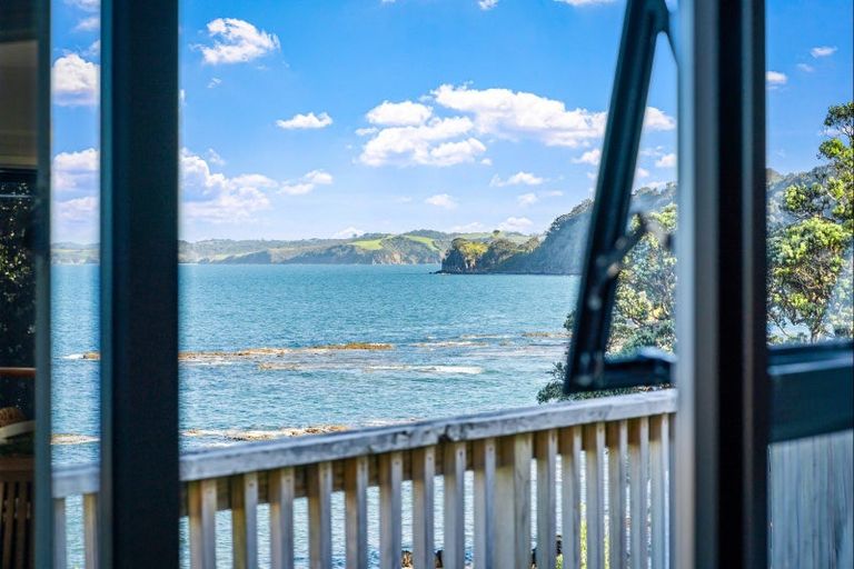 Photo of property in 61 Grand View Road, Leigh, 0985