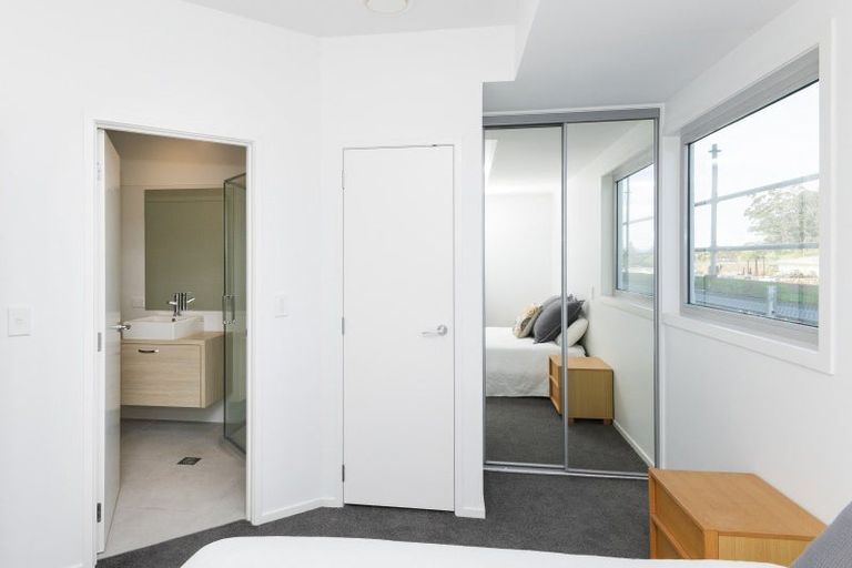 Photo of property in Marina View Apartments, 307/4 Reads Quay, Gisborne, 4010