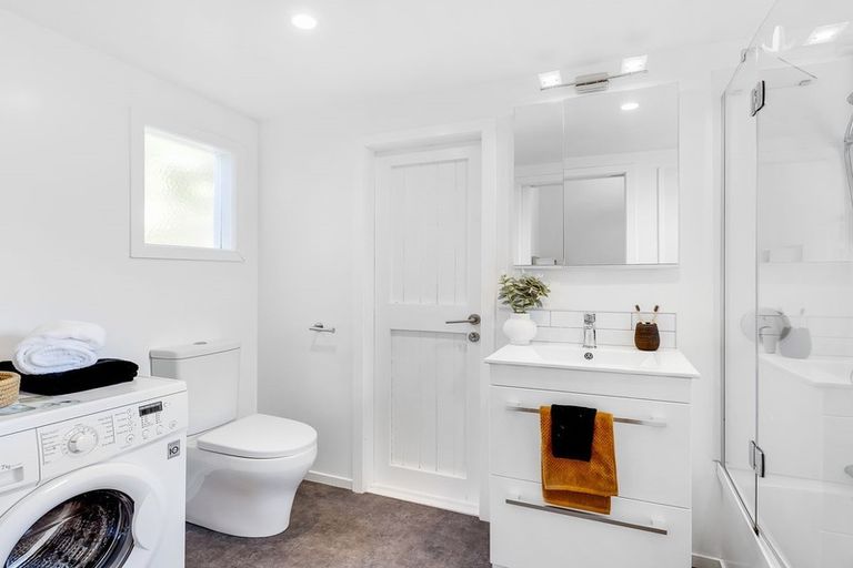 Photo of property in 124a Seaview Road, Paraparaumu Beach, Paraparaumu, 5032