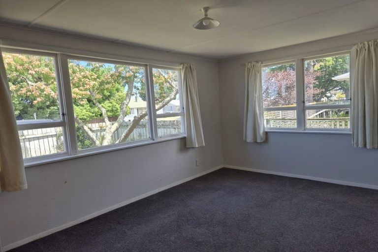 Photo of property in 22 Peterhead Avenue, Flaxmere, Hastings, 4120