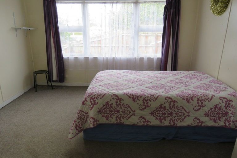 Photo of property in 18 Russell Street, Westport, 7825