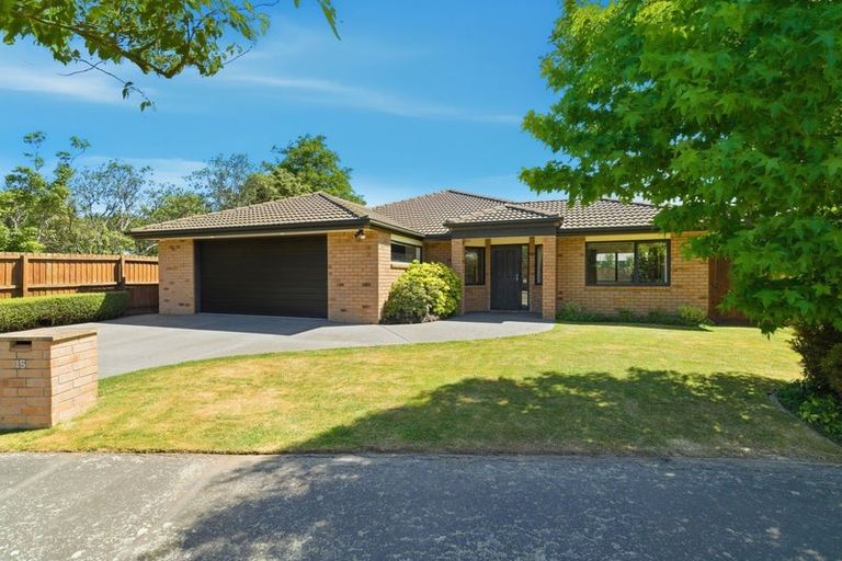 Photo of property in 15 Blowers Place, Halswell, Christchurch, 8025