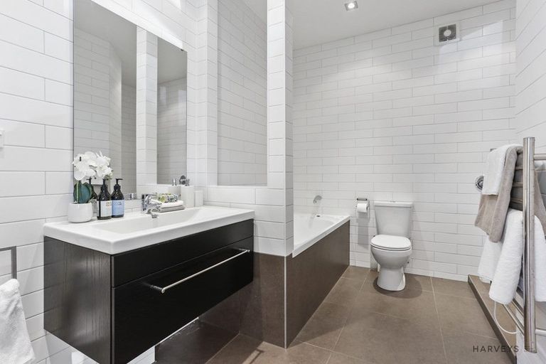 Photo of property in 188 Scenic Drive, Titirangi, Auckland, 0604