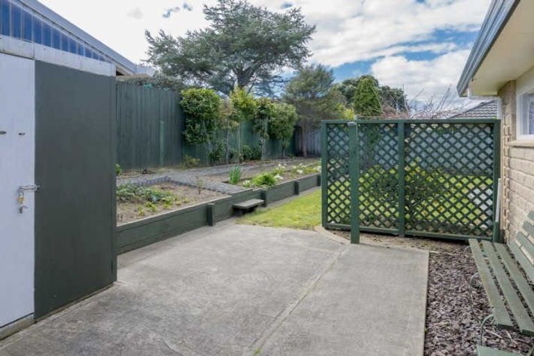 Photo of property in 24 Sunburst Court, Paraparaumu Beach, Paraparaumu, 5032