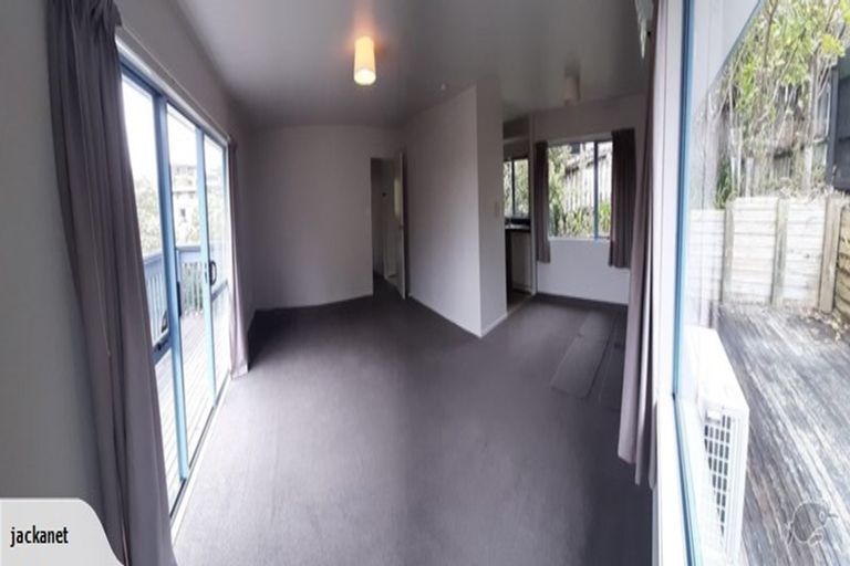 Photo of property in 43a Fairmount Road, Titirangi, Auckland, 0604