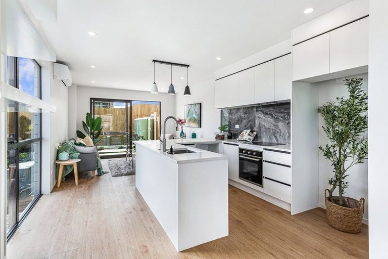 Photo of property in 200 Henwood Road, Westgate, 0814