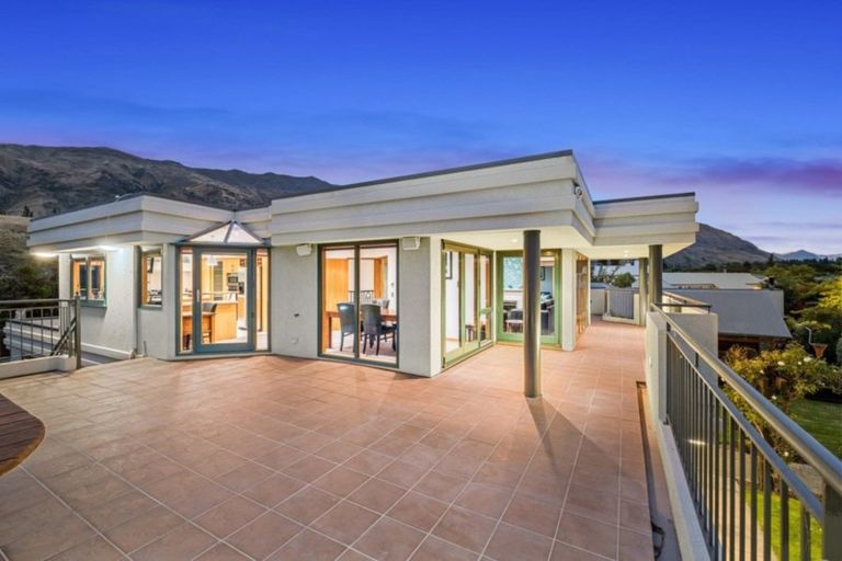 Photo of property in 83 Meadowstone Drive, Wanaka, 9305