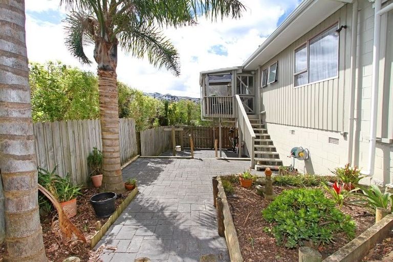 Photo of property in 1/38 Glenvar Road, Torbay, Auckland, 0630