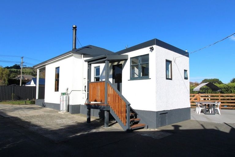 Photo of property in 27 Brighton Road, Green Island, Dunedin, 9018