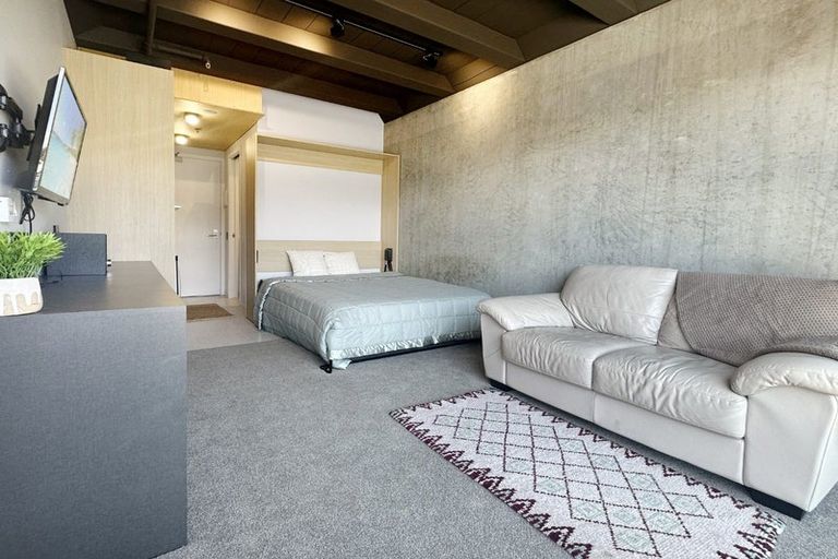 Photo of property in Vedado Apartments, 208/41u Hopper Street, Mount Cook, Wellington, 6011