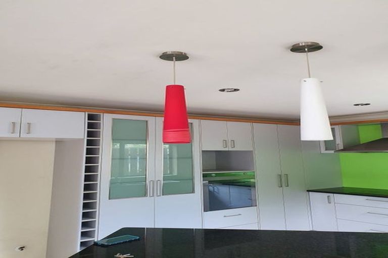 Photo of property in 52b Royal View Road, Te Atatu South, Auckland, 0610