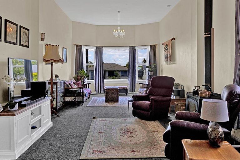 Photo of property in 3 Victoria Street, Hawera, 4610