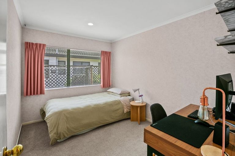 Photo of property in 1/41 Ngaio Street, Strandon, New Plymouth, 4312
