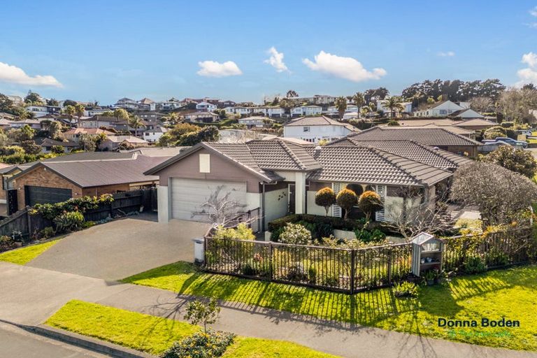 Photo of property in 1 Max Short Drive, Pukekohe, 2120