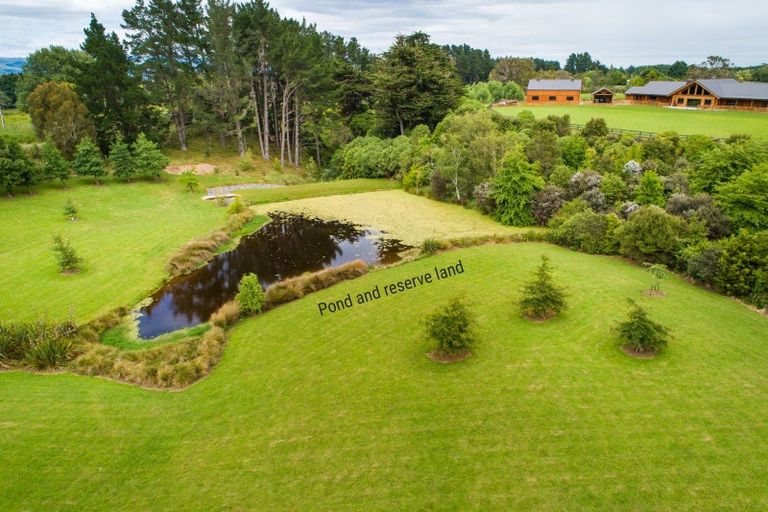 Photo of property in 3 Paterson Lane, Kelvin Grove, 4470