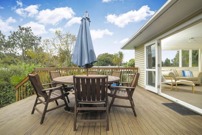 Photo of property in 23 Infidel Place, Torbay, Auckland, 0630