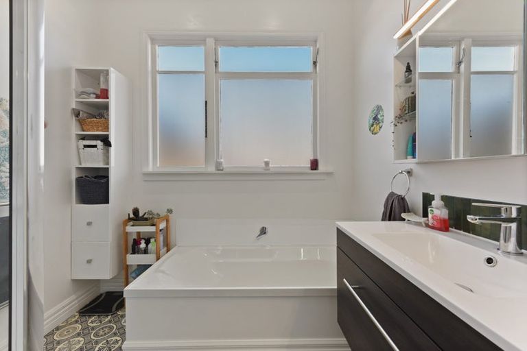 Photo of property in 71 Gladstone Road, Richmond, 7020