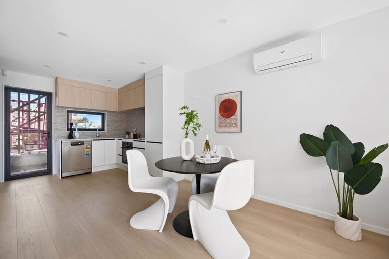 Photo of property in 17 Von Sturmer Street, Mangere East, Auckland, 2024