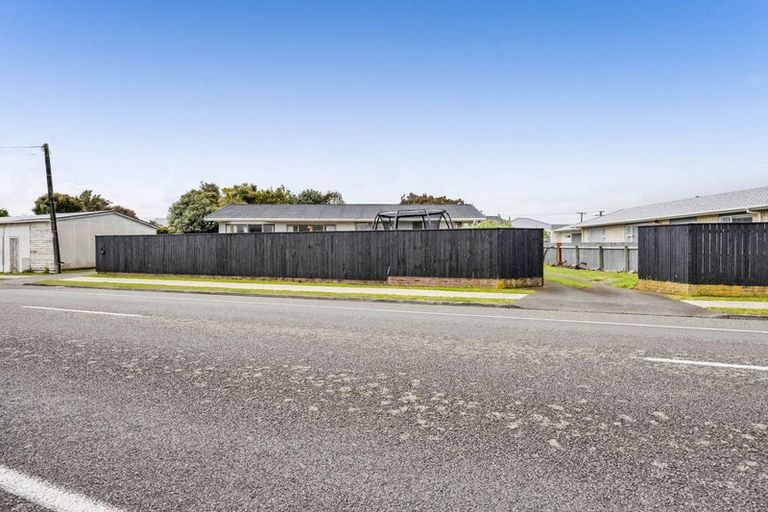 Photo of property in 70 Camberwell Road, Hawera, 4610