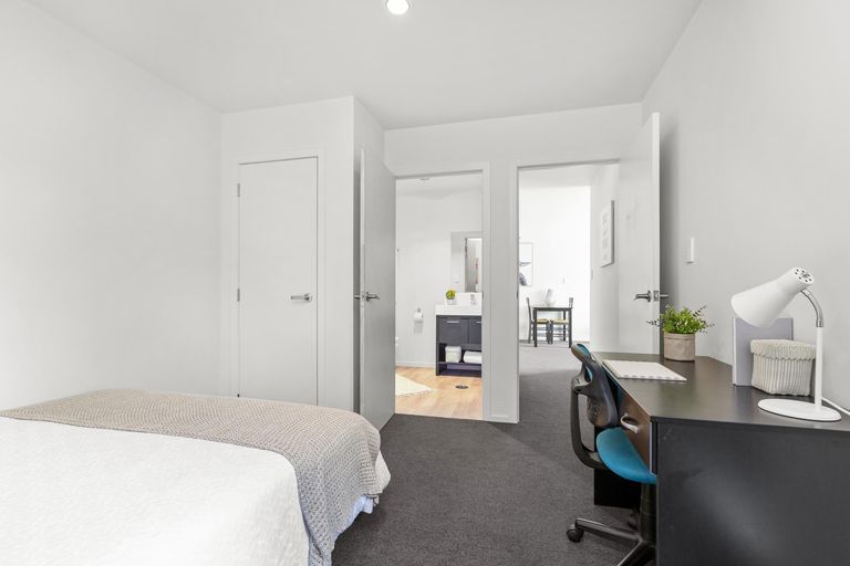 Photo of property in 100u5 Knighton Road, Hillcrest, Hamilton, 3216