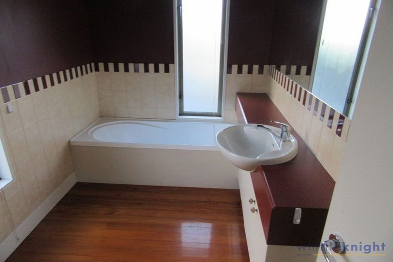 Photo of property in 76 Picton Avenue, Riccarton, Christchurch, 8011