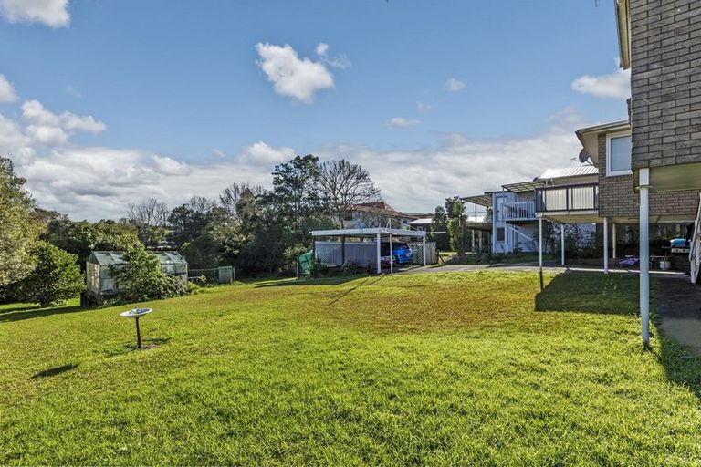 Photo of property in 13 Newington Road, Henderson, Auckland, 0612