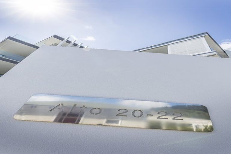 Photo of property in Alto Apartments, 2a/22 Telford Terrace, Oriental Bay, Wellington, 6011