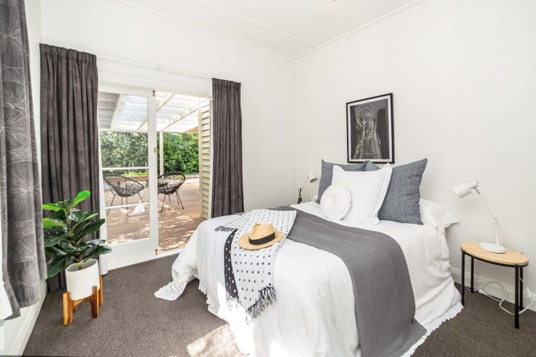 Photo of property in 65 Brandon Street, Featherston, 5710