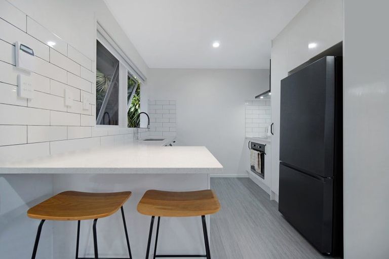 Photo of property in 2/450 Great South Road, Opaheke, Papakura, 2113