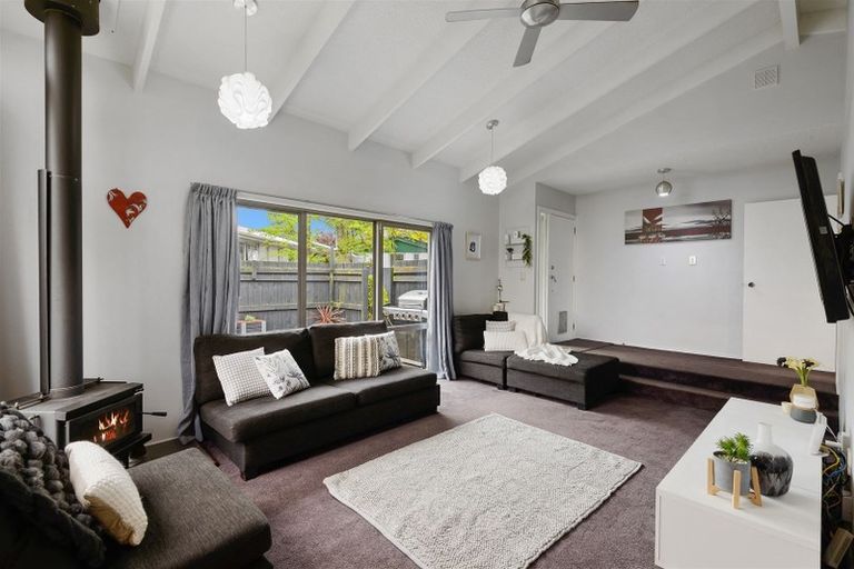 Photo of property in 91 Oakhampton Street, Hornby, Christchurch, 8042