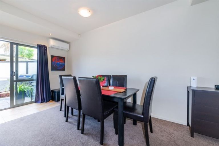 Photo of property in 68 Gunner Drive, Te Atatu Peninsula, Auckland, 0610