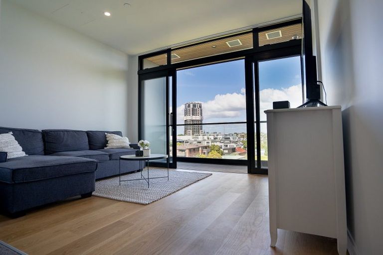 Photo of property in Frank Sargeson Apts, 306/74 Anzac Street, Takapuna, Auckland, 0622