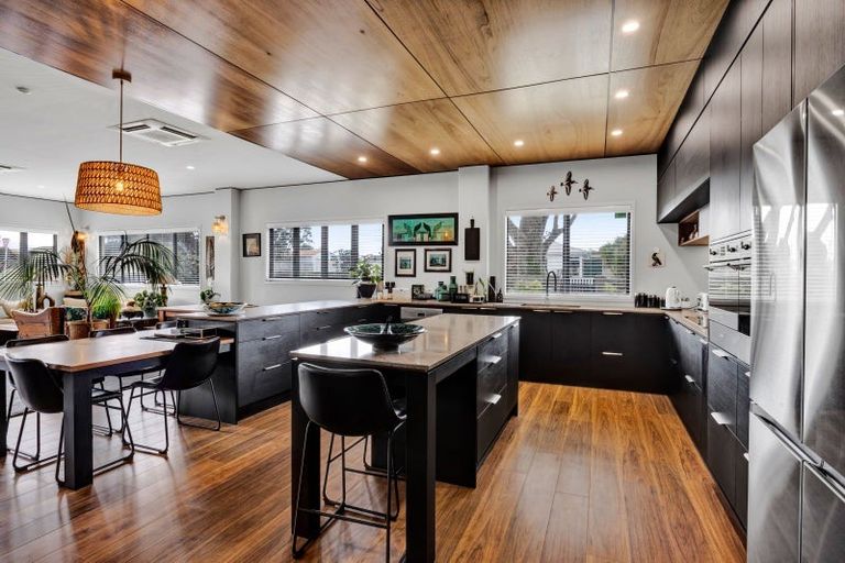 Photo of property in Headlands Opunake, 32 Fox Street, Opunake, 4616