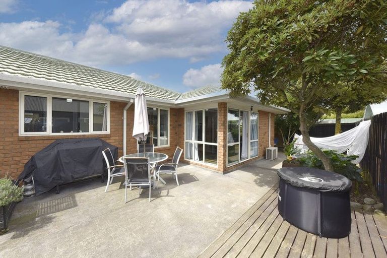 Photo of property in 60d Halswell Road, Hillmorton, Christchurch, 8025