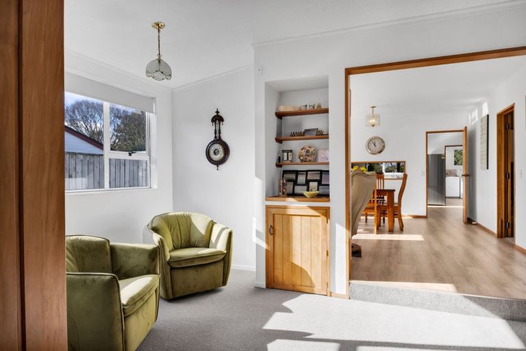 Photo of property in 21 Nikau Street, Inglewood, 4330