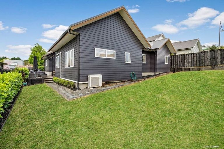 Photo of property in 3 Woolshed Lane, Pukekohe, 2120