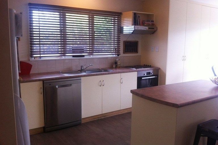 Photo of property in 2/16 Claxton Place, Saint Martins, Christchurch, 8022