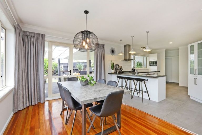 Photo of property in 21 Rakau Street, Havelock North, 4130