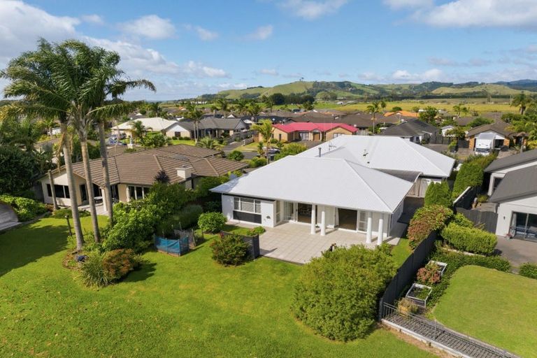 Photo of property in 57 Oriental Parade, Papamoa Beach, Papamoa, 3118