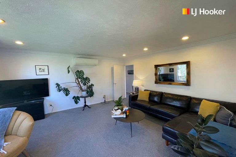 Photo of property in 104 Hagart-alexander Drive, Mosgiel, 9024