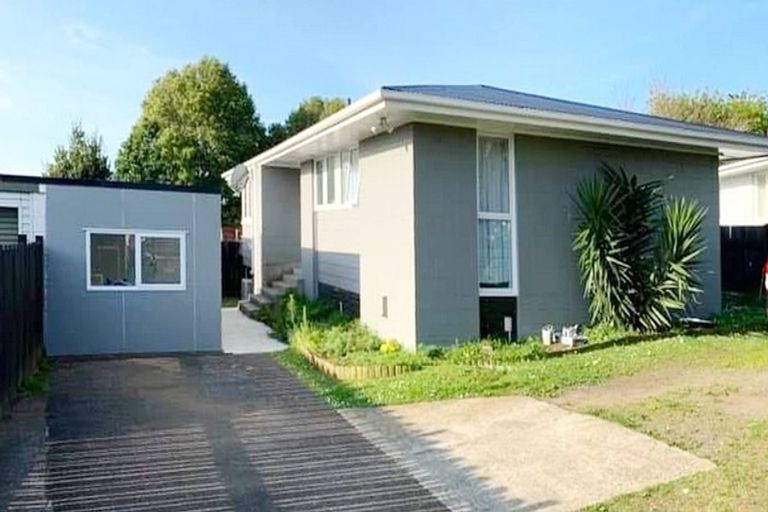 Photo of property in 100 Kitchener Road, Waiuku, 2123