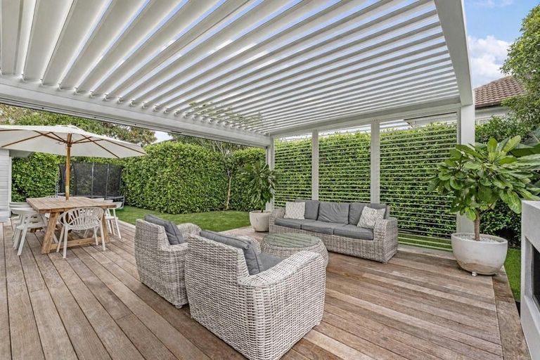 Photo of property in 44 Milford Road, Milford, Auckland, 0620