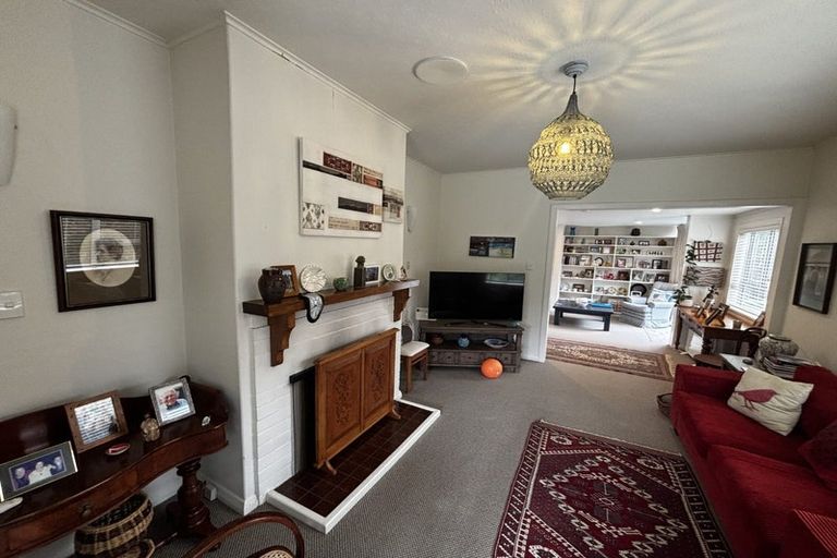 Photo of property in 115 Brooklands Road, Brooklands, New Plymouth, 4310